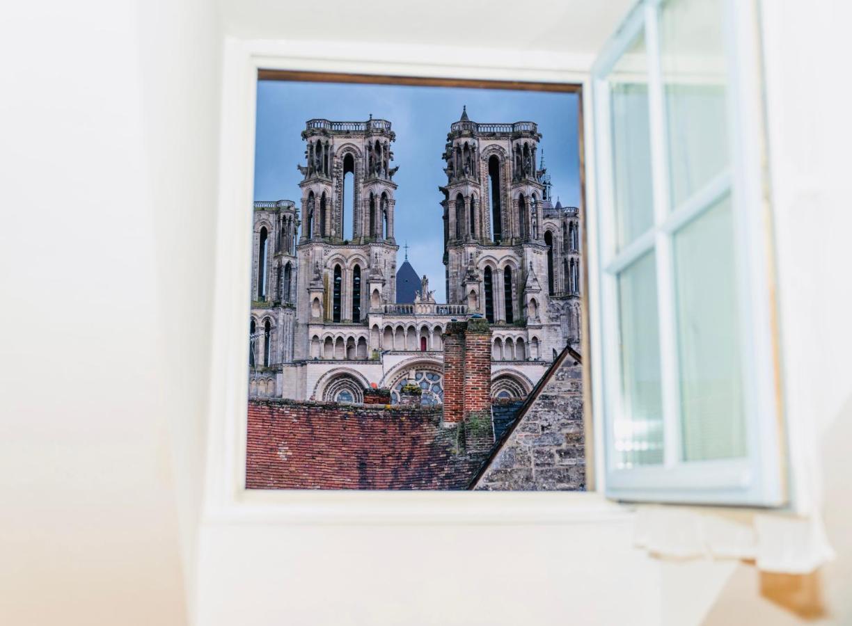 Nid Douillet La Cour Du Dauphin, Vue Cathedrale Imprenable Apartment Laon Luaran gambar